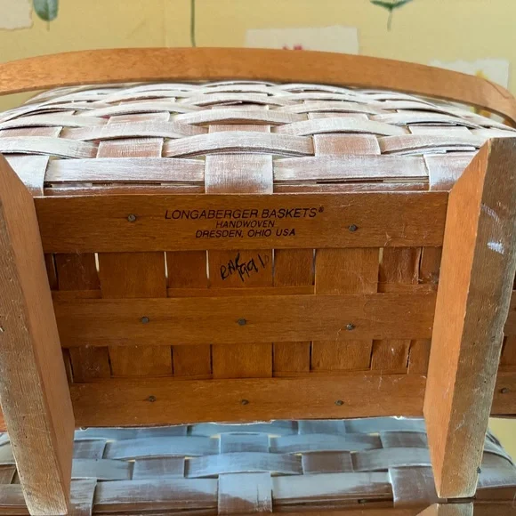 Longaberger Vintage 1991 Footed Magazine Basket with Wooden Feet, Chalk Painted